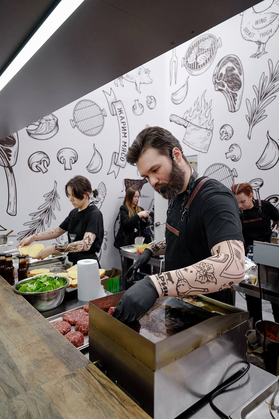 ЖАРИМ МЯСО на ПРОДЭКСПО. Февраль 2026