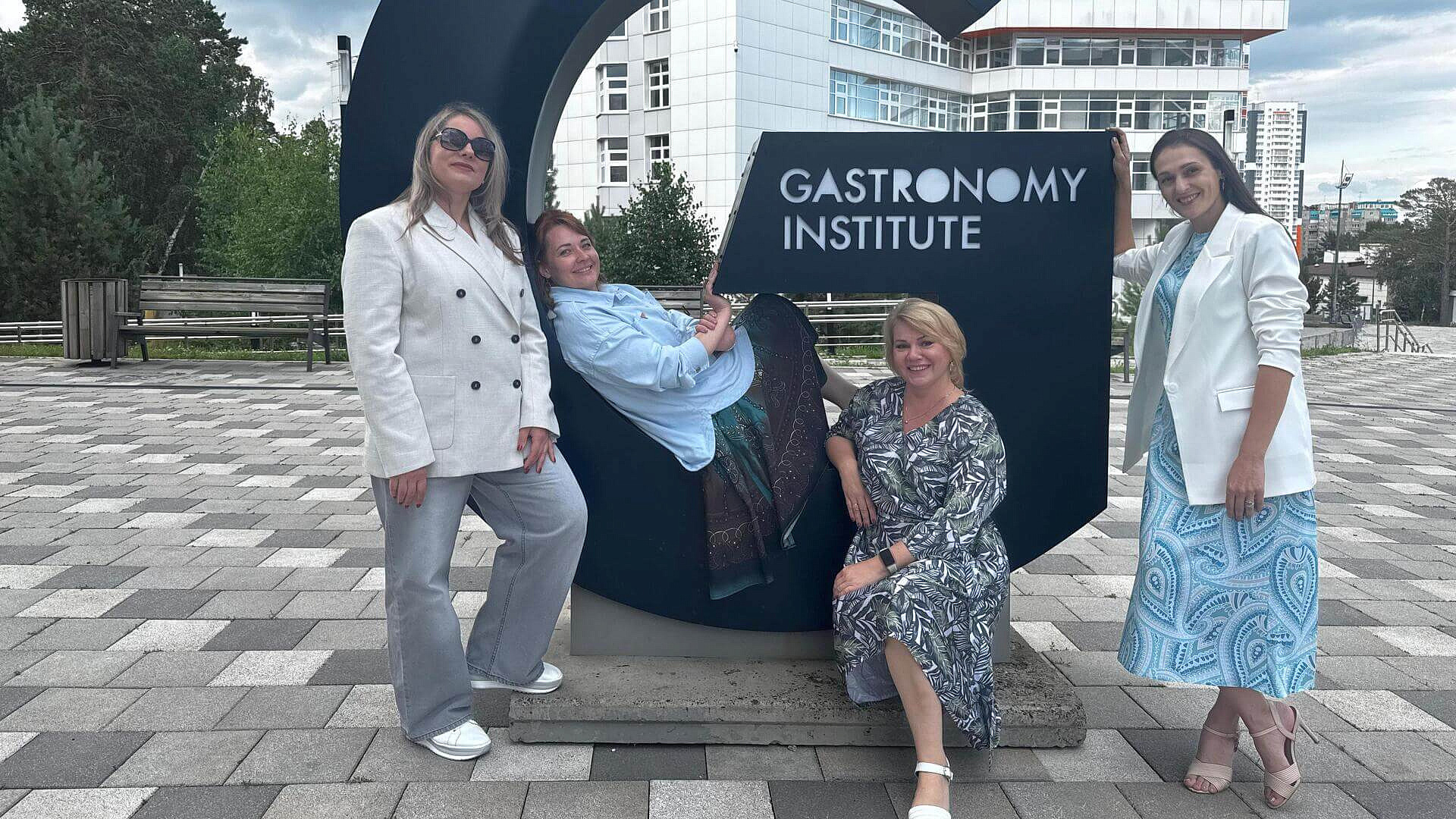 VIRTEX-FOOD гость выпускного в Институте гастрономии. Красноярск. Июль 2025