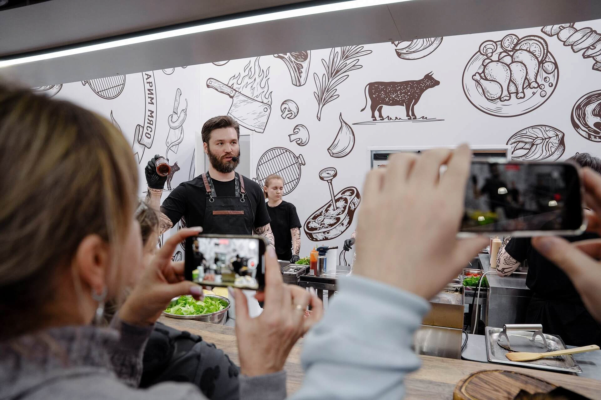 ЖАРИМ МЯСО на ПРОДЭКСПО. Февраль 2026