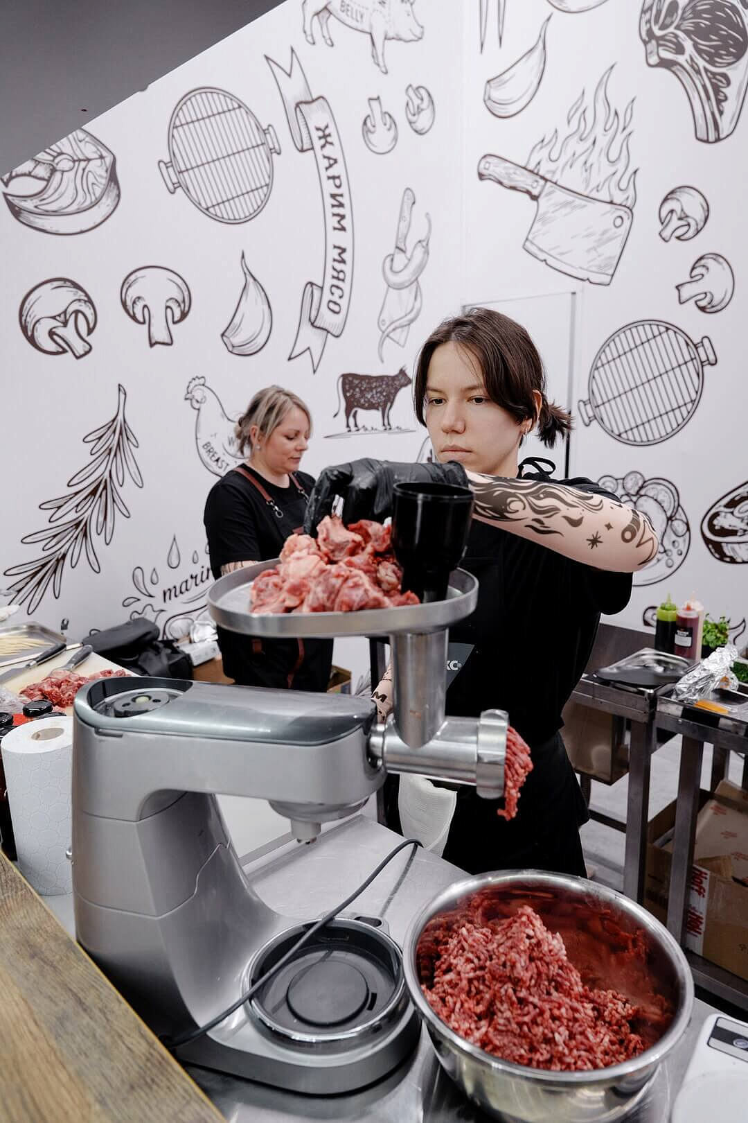 ЖАРИМ МЯСО на ПРОДЭКСПО. Февраль 2026